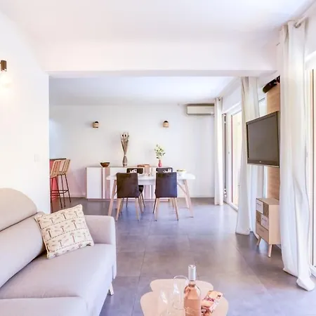 C9 Staywizus - 2 Bdr 10 Min Palais Festivals & Sea - Ac, Parking & Balcony Apartman